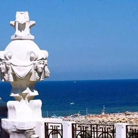 Hotel Grand 5*