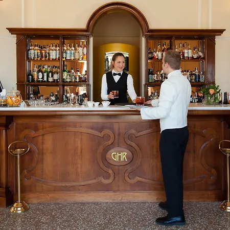 Grand Hotel 5*