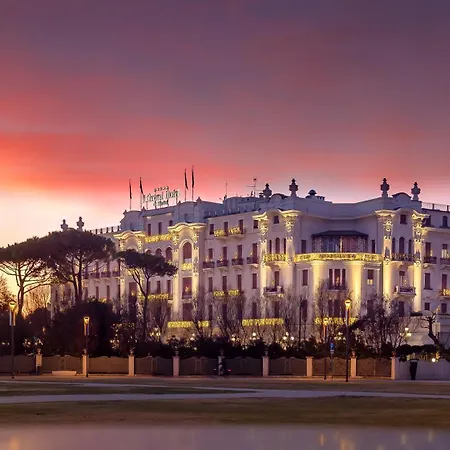 Hotel Grand