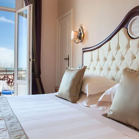 Hotel Grand 5*