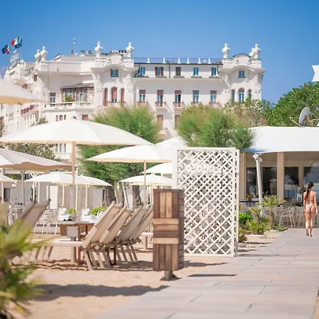 Hotel Grand