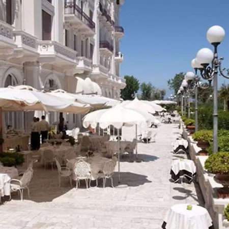 Hotel Grand